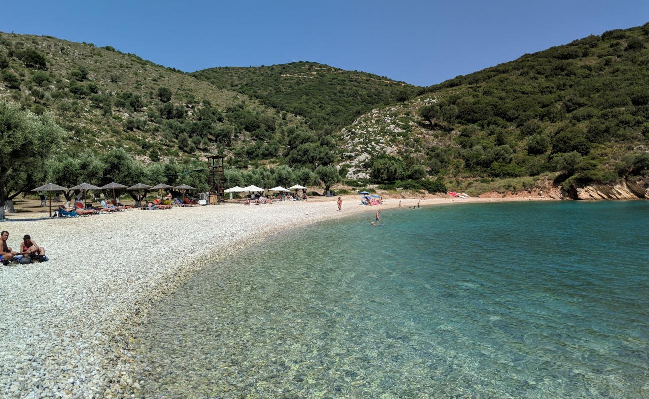 Foto de Filiatro Beach con guijarro ligero superficie