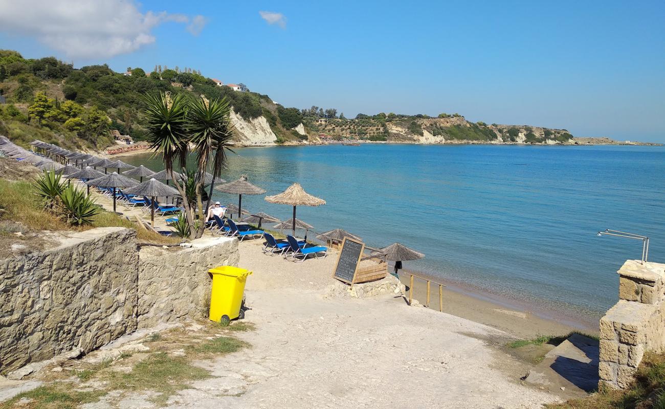 Foto de Porto Roma Beach con arena brillante superficie