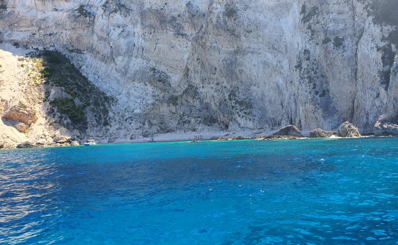 Foto de Filipoi Beach II con arena brillante superficie