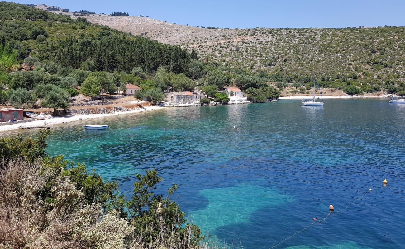 Foto de Agia Sofia beach con guijarro ligero superficie