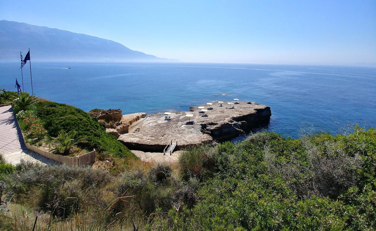 Foto de Amandakis beach con piedra superficie