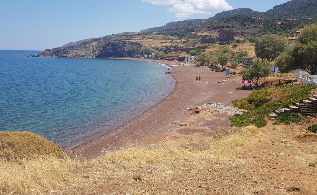 Foto de Paralia Firi Ammos con guijarro oscuro superficie