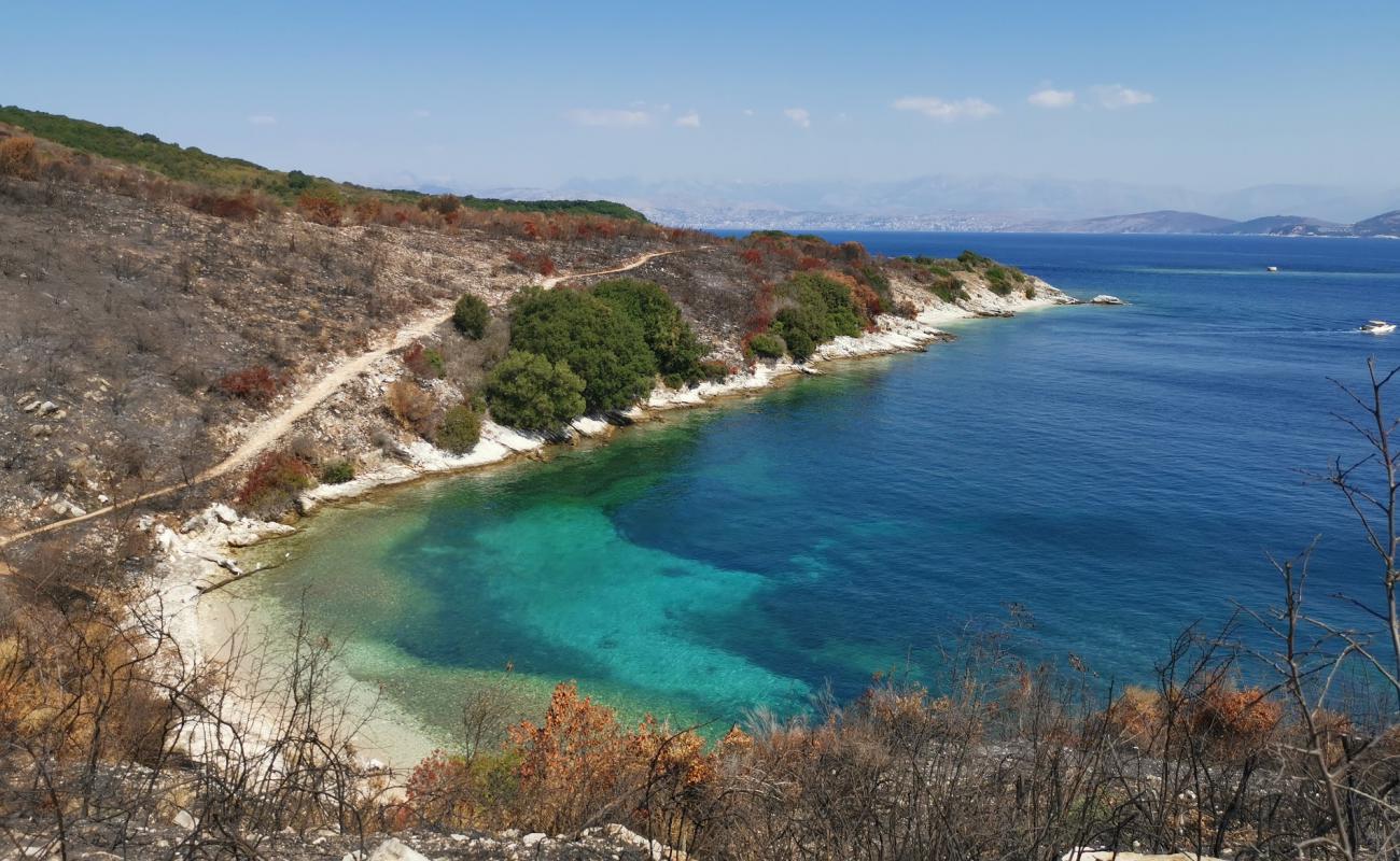 Foto de Aspalathra beach con piedra superficie