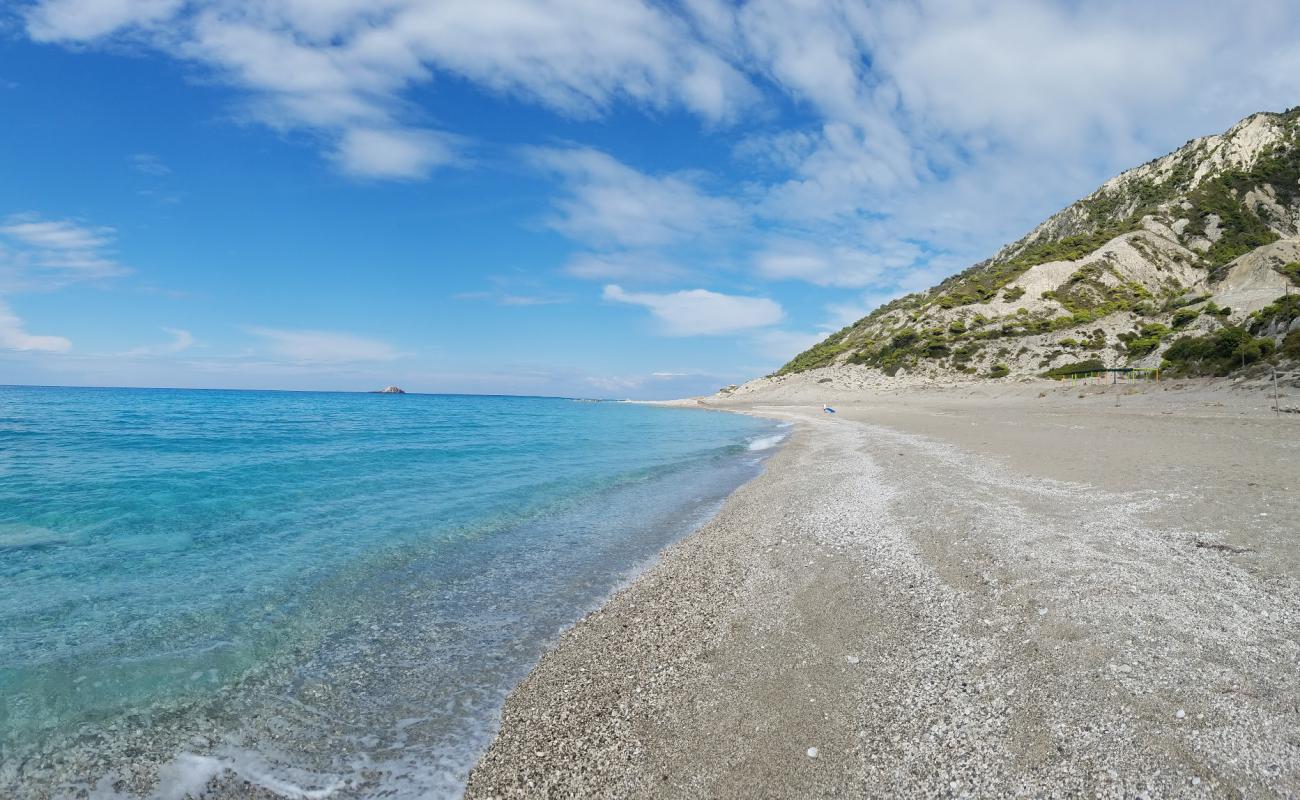 Foto de Gialos beach con guijarro fino oscuro superficie