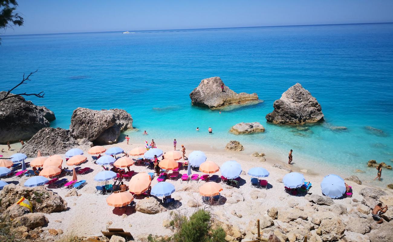 Foto de Kavalikefta Beach con guijarro fino oscuro superficie