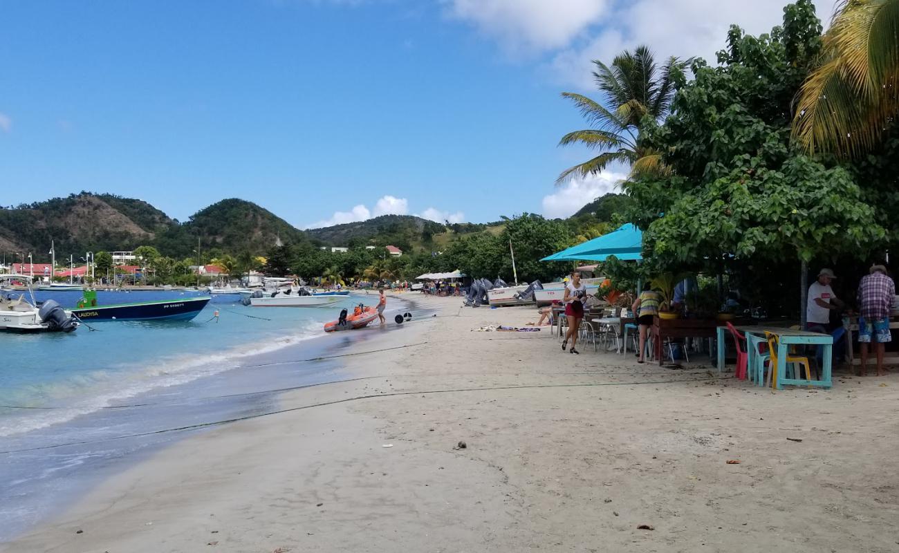 Foto de Plage des bebes con brillante arena fina superficie