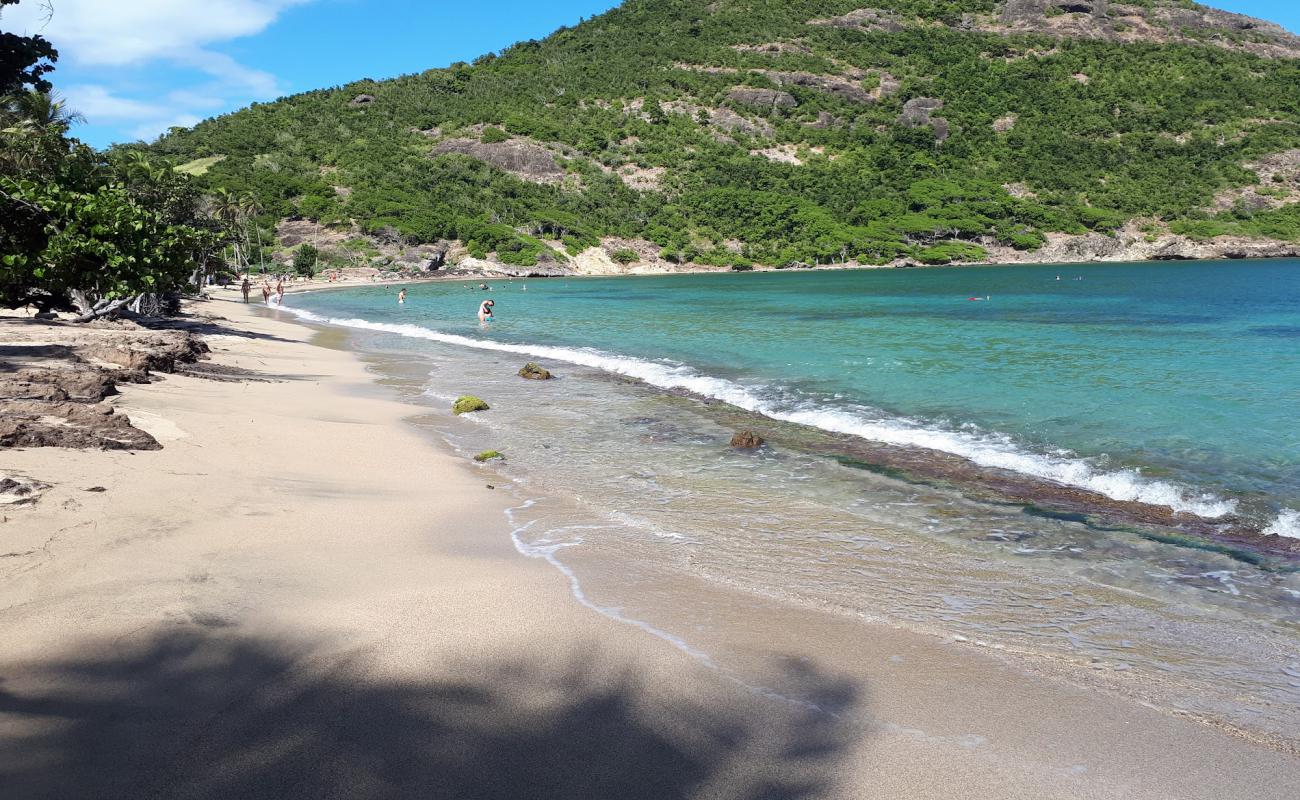 Foto de Plage de Pompierre con arena brillante superficie