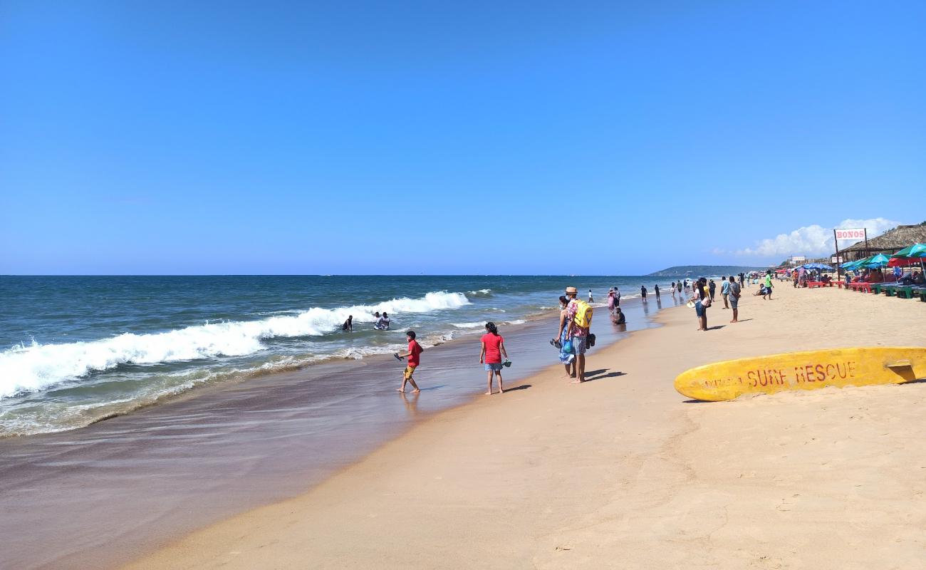 Foto de Candolim Beach con arena brillante superficie