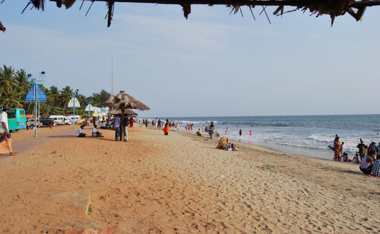 Foto de Cherai Beach con arena brillante superficie