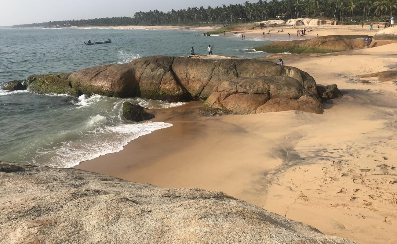 Foto de Paraikal Beach con arena brillante superficie