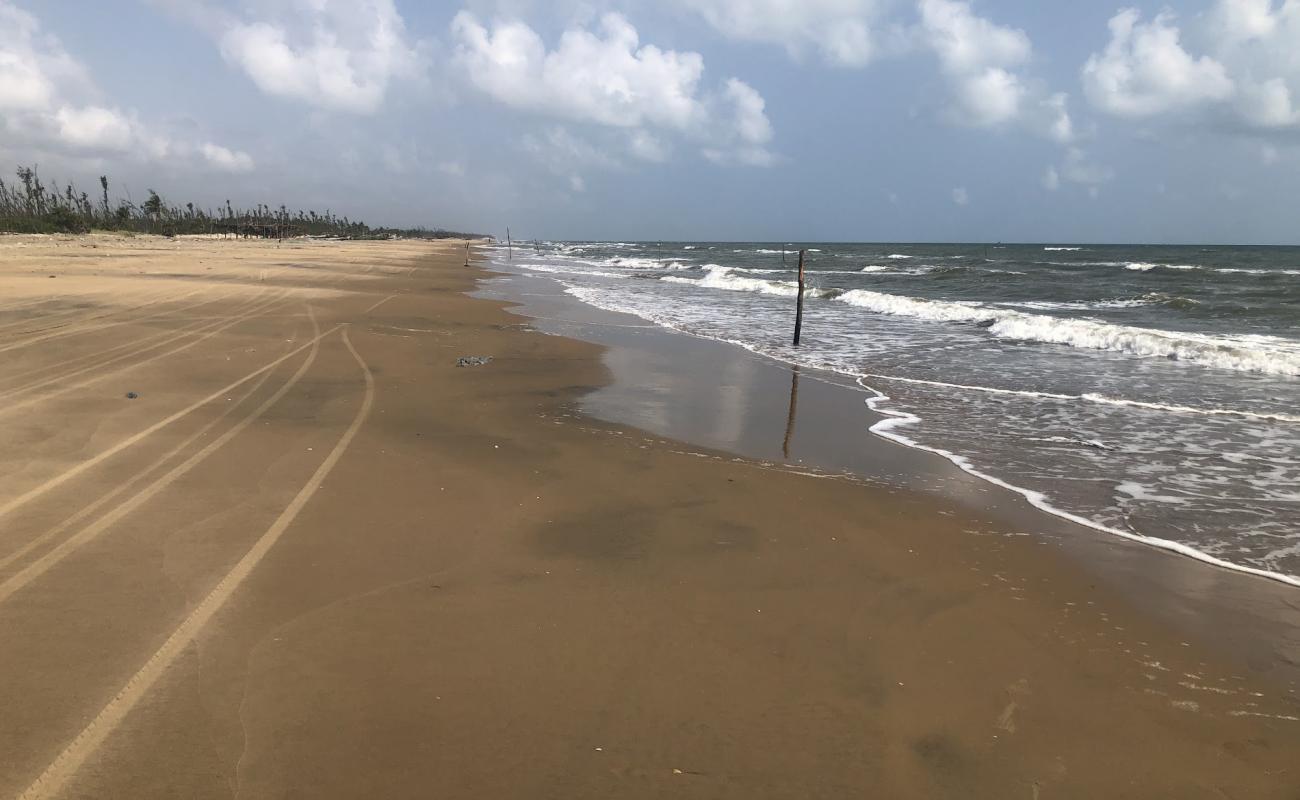 Foto de Kameswaram Beach con arena brillante superficie