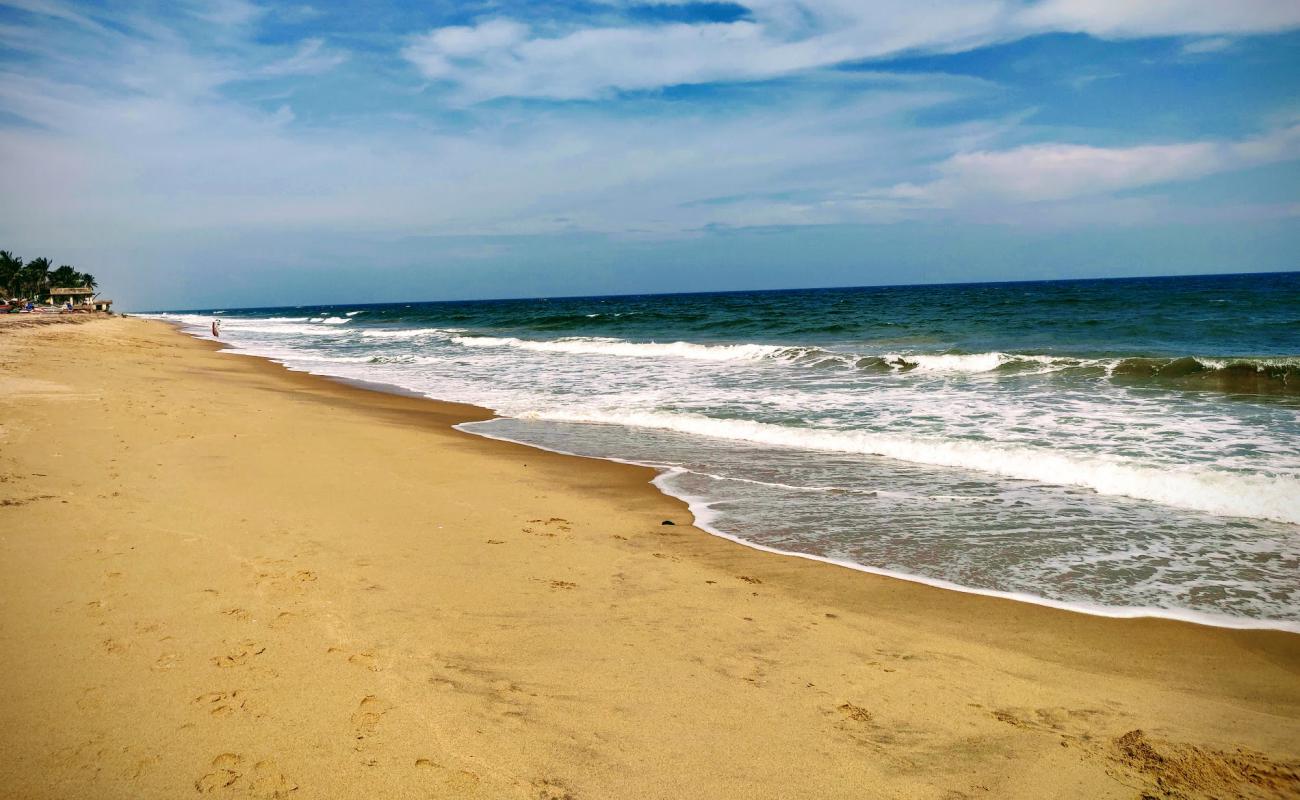 Foto de Auroville Beach con brillante arena fina superficie