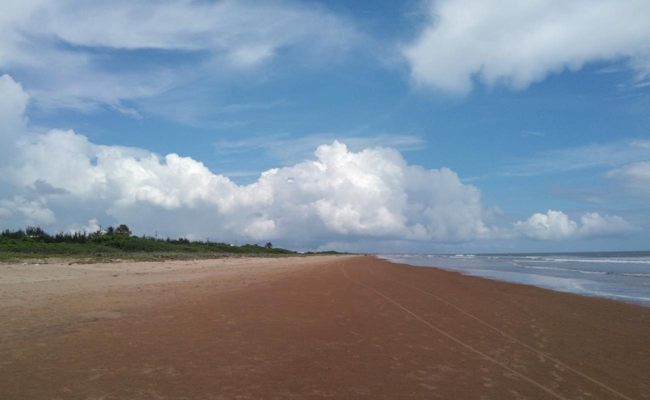 Foto de Pandurangapuram Beach con arena brillante superficie