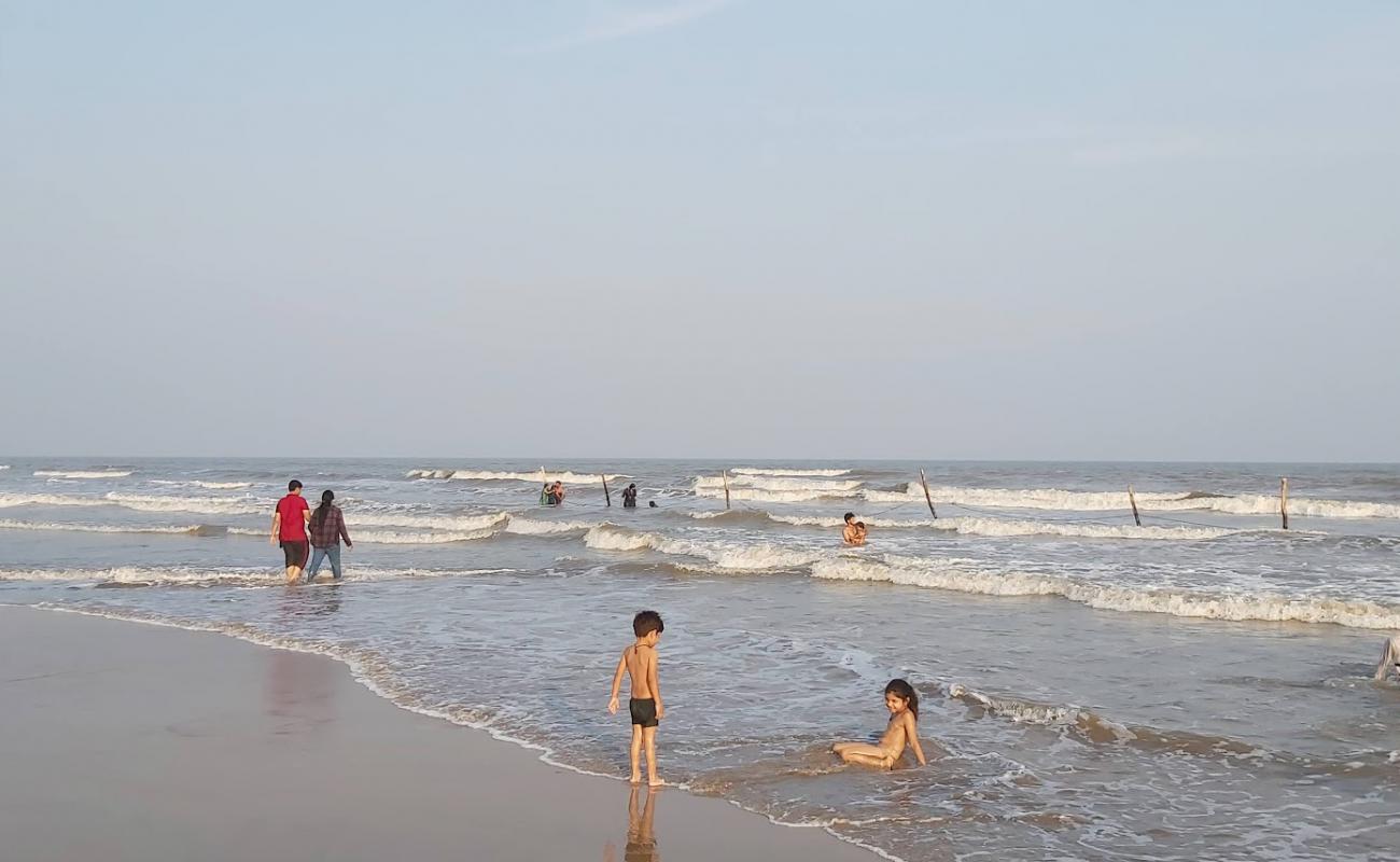 Foto de Machilipatnam Beach con arena brillante superficie