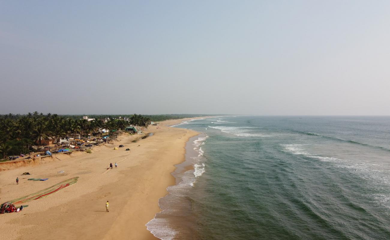 Foto de Ramayapatanam Beach con arena brillante superficie