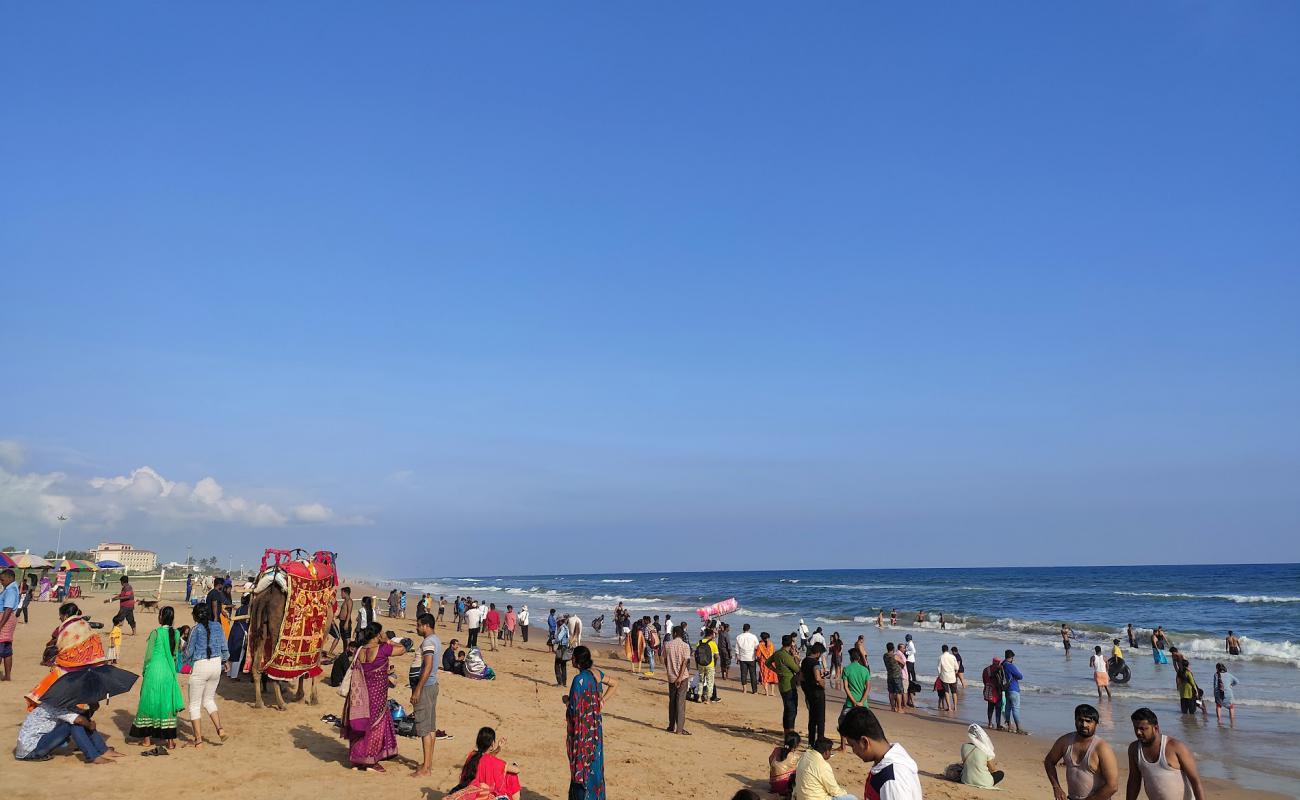 Foto de Sea Beach Of Puri con arena brillante superficie