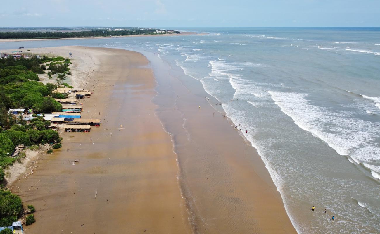 Foto de Tajpur Sea Beach con arena brillante superficie