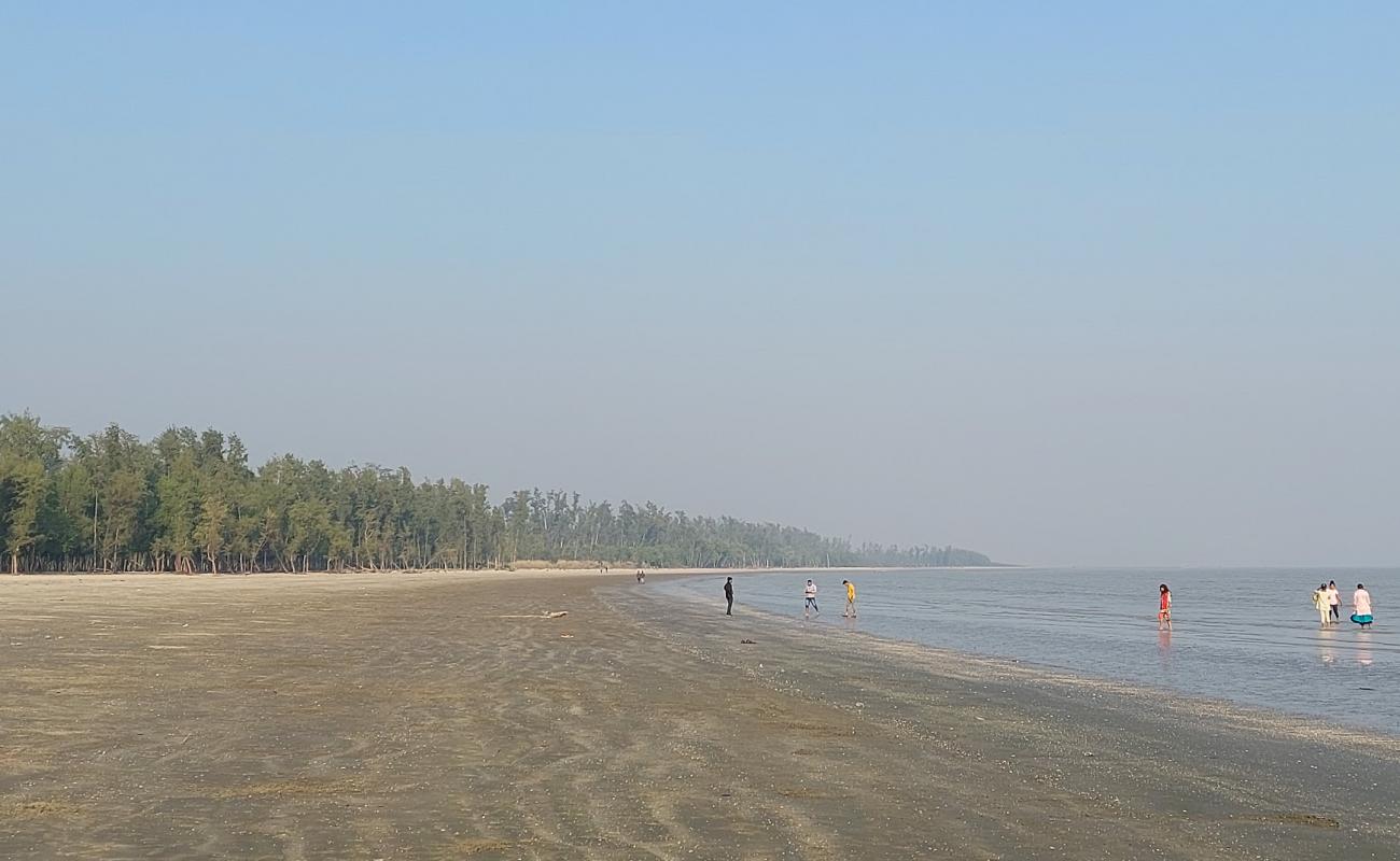 Foto de Hijli Sea Beach con arena brillante superficie