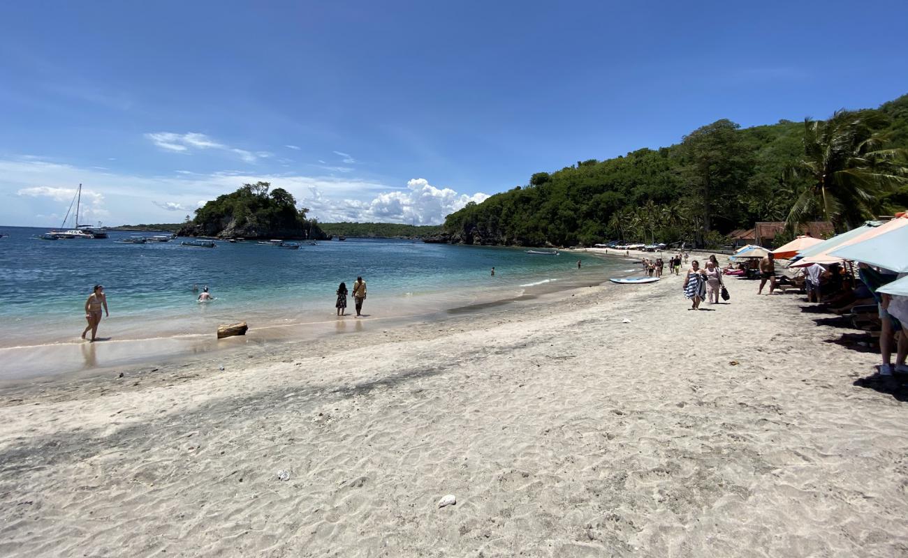 Foto de Crystal Bay Nusa Penida con arena blanca superficie