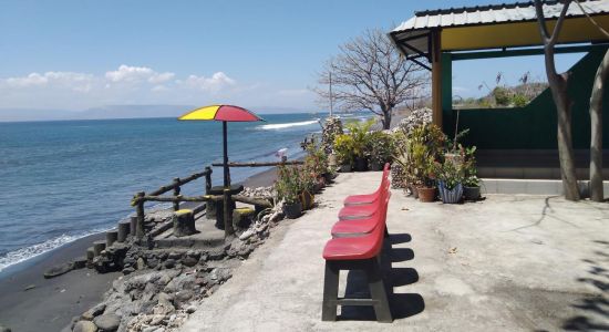 Angkringan Kayangan Beach