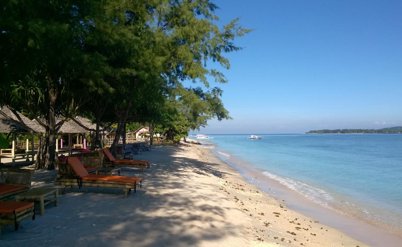 Foto de Gili Air Camilla Beach con arena brillante superficie