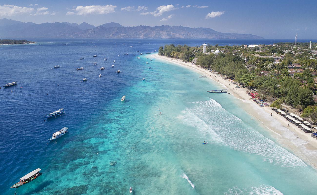 Foto de Playa Gili Trawangan Timur con arena brillante superficie