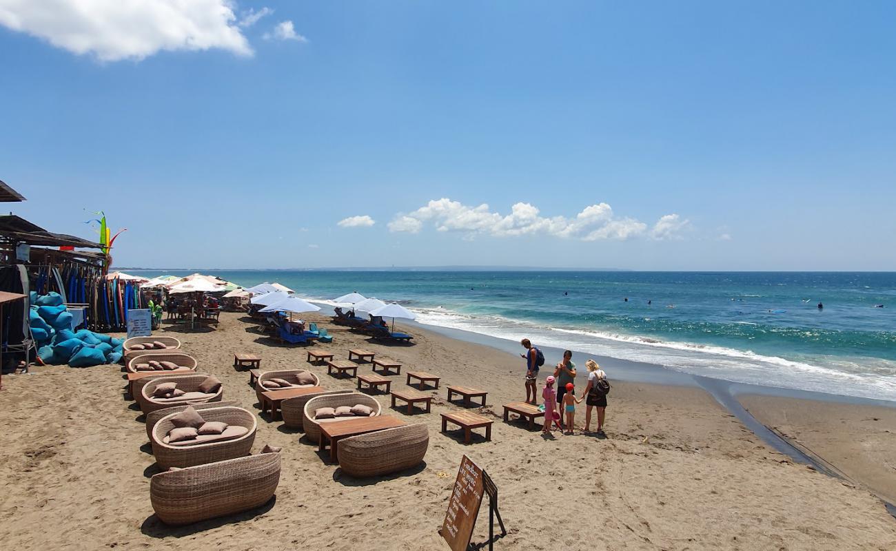 Foto de Playa de Canggu con arena brillante superficie