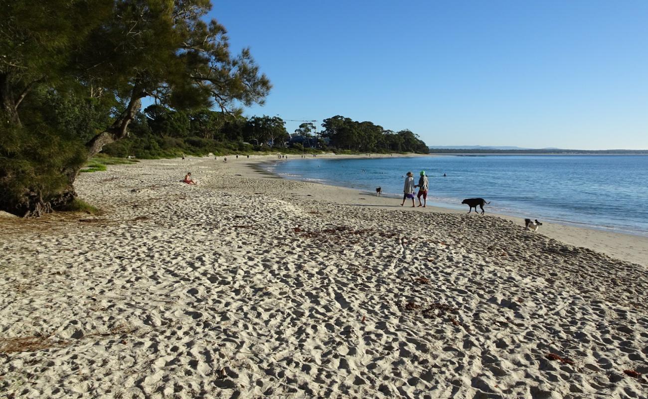 Foto de Huskisson Beach con arena brillante superficie