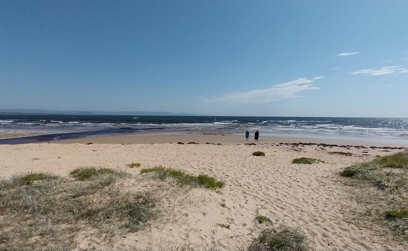 Foto de Currarong Beach con arena brillante superficie