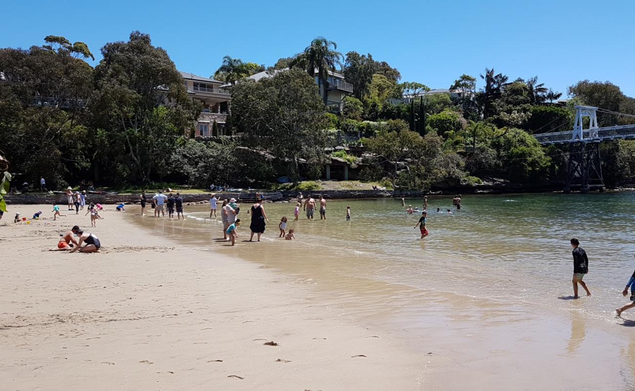 Foto de Parsley Bay Beach con arena brillante superficie