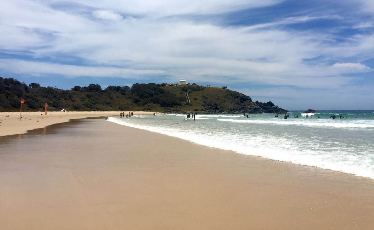 Foto de Port Macquire Lighthouse Beach con brillante arena fina superficie