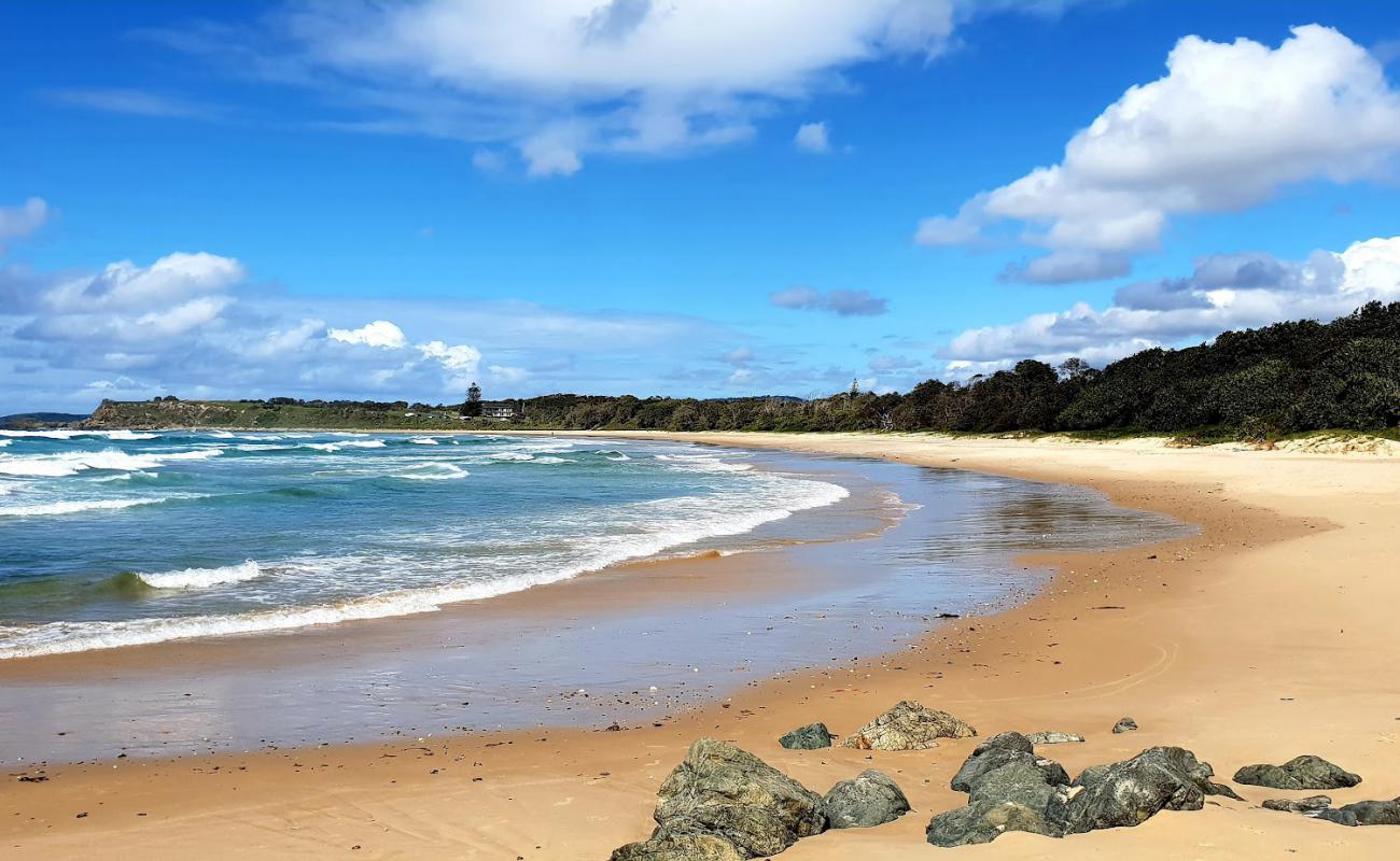 Foto de Mullaway Beach con arena brillante superficie