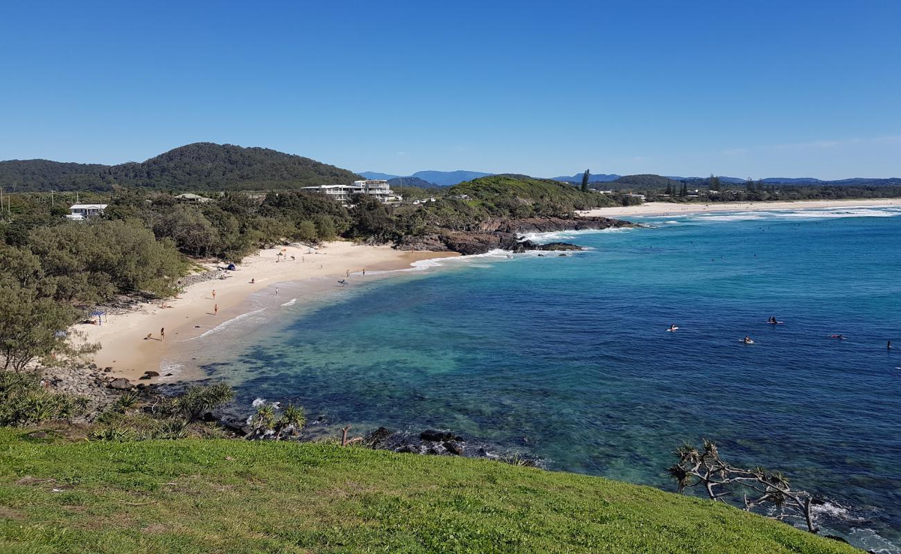 Foto de Cabarita Beach con arena brillante superficie