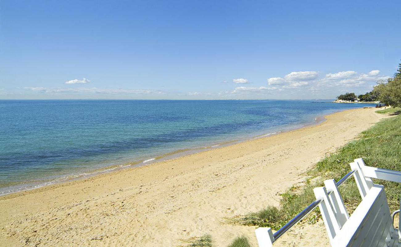 Foto de Margate Beach con arena brillante superficie