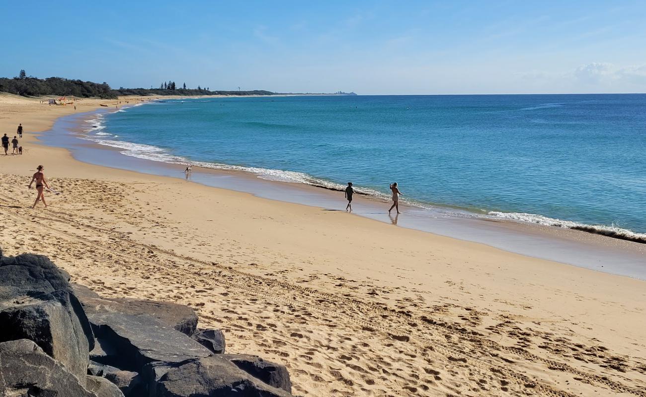 Foto de Dickey Beach con arena brillante superficie