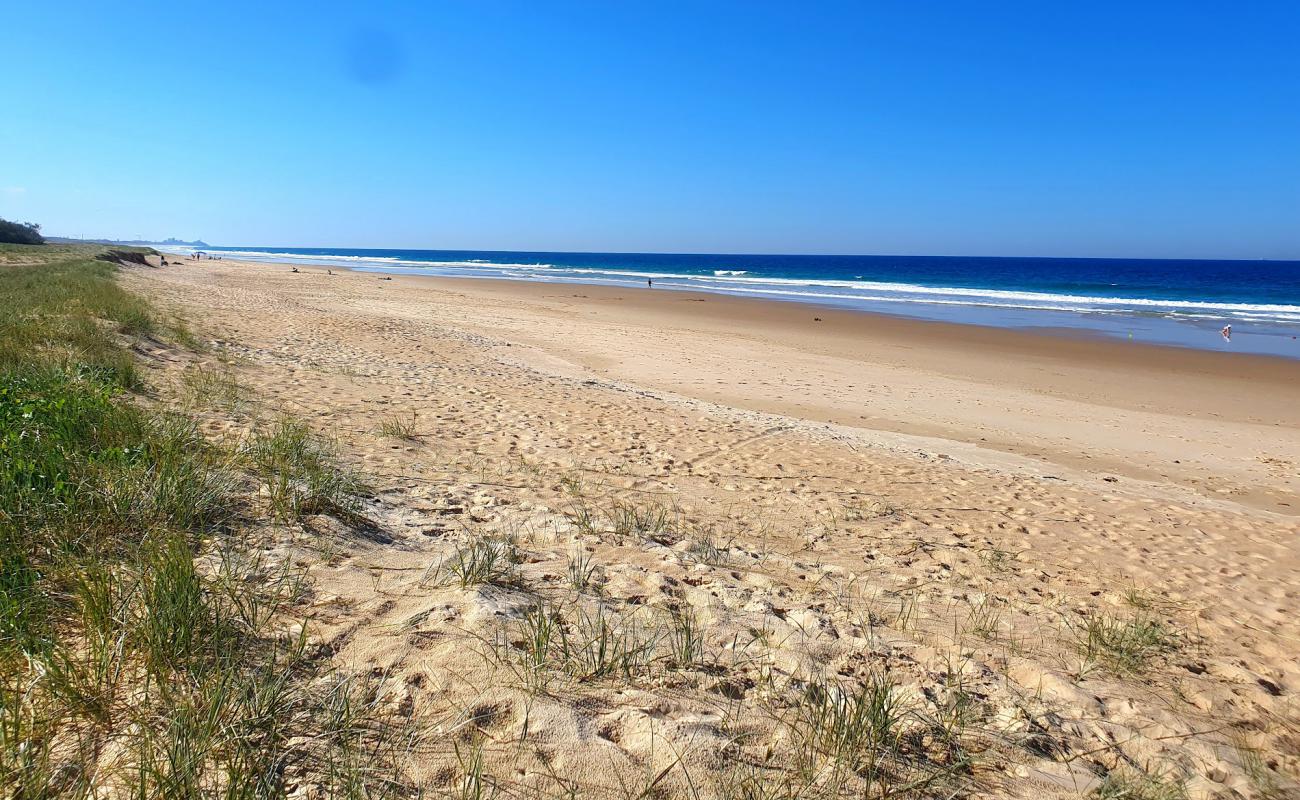 Foto de Wurtulla Beach con arena brillante superficie