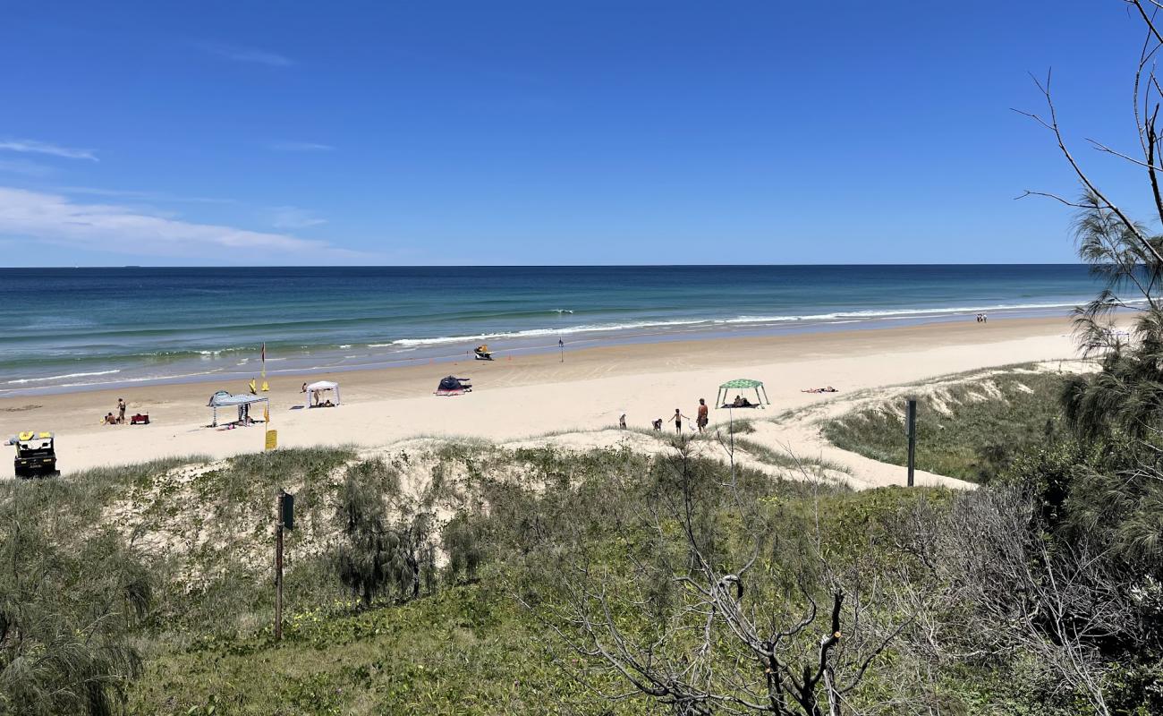 Foto de Peregian Beach con brillante arena fina superficie