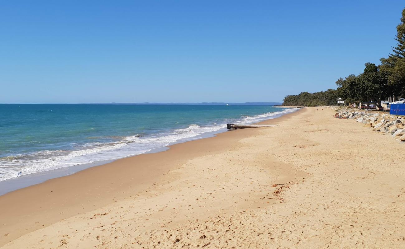 Foto de Torquay Beach con brillante arena fina superficie