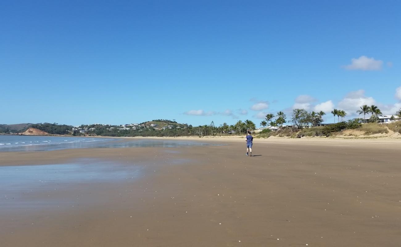 Foto de Lammermoor Beach con arena brillante superficie