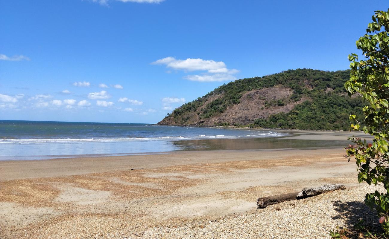 Foto de Quarantine Bay Beach con guijarro fino claro superficie