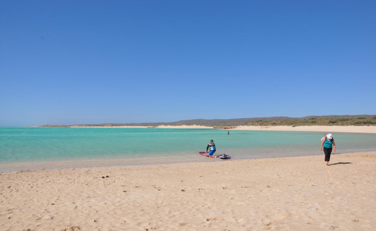 Foto de Tulki Beach con arena brillante superficie