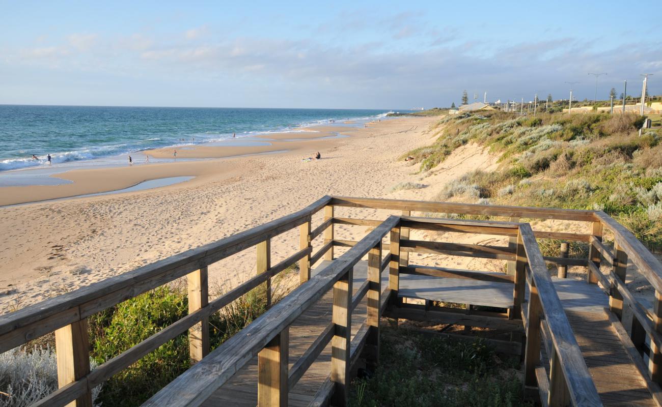 Foto de Bunbury Beach con arena brillante superficie