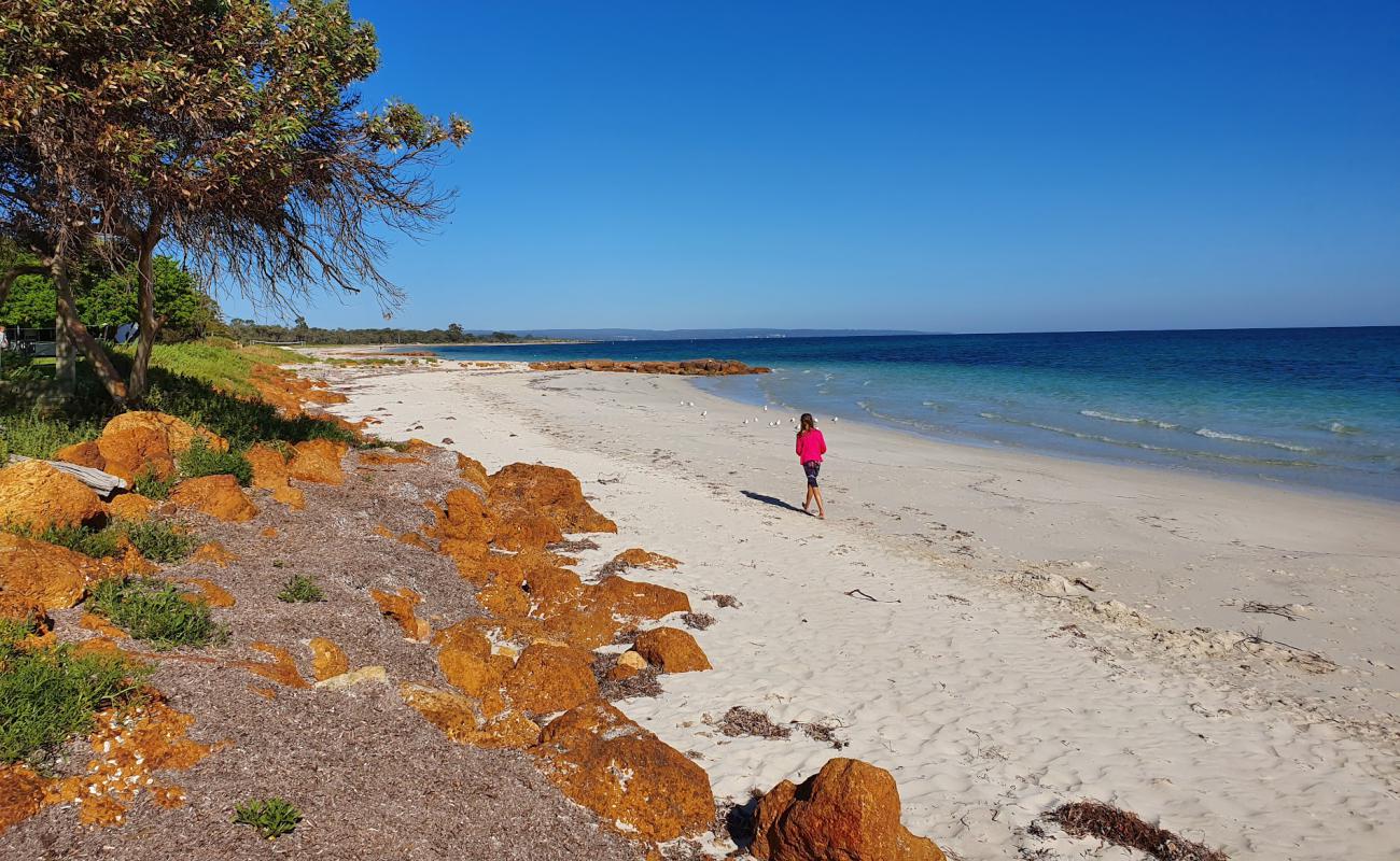 Foto de Busselton Beach con arena brillante superficie