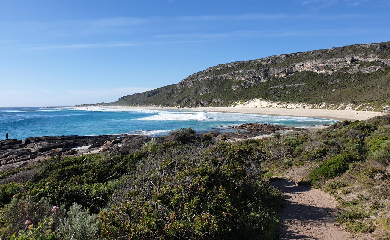 Foto de Contos Beach con arena blanca superficie