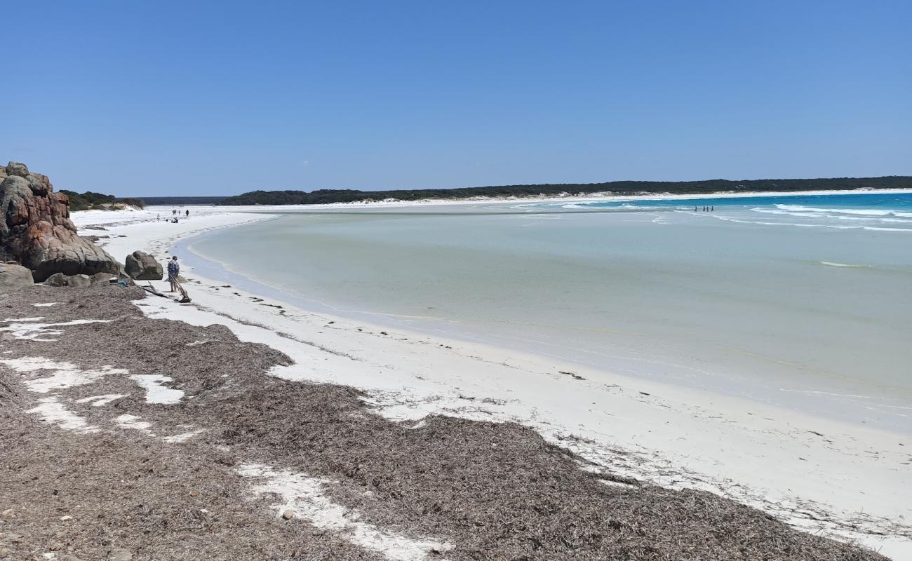 Foto de Bremer Beach con arena brillante superficie