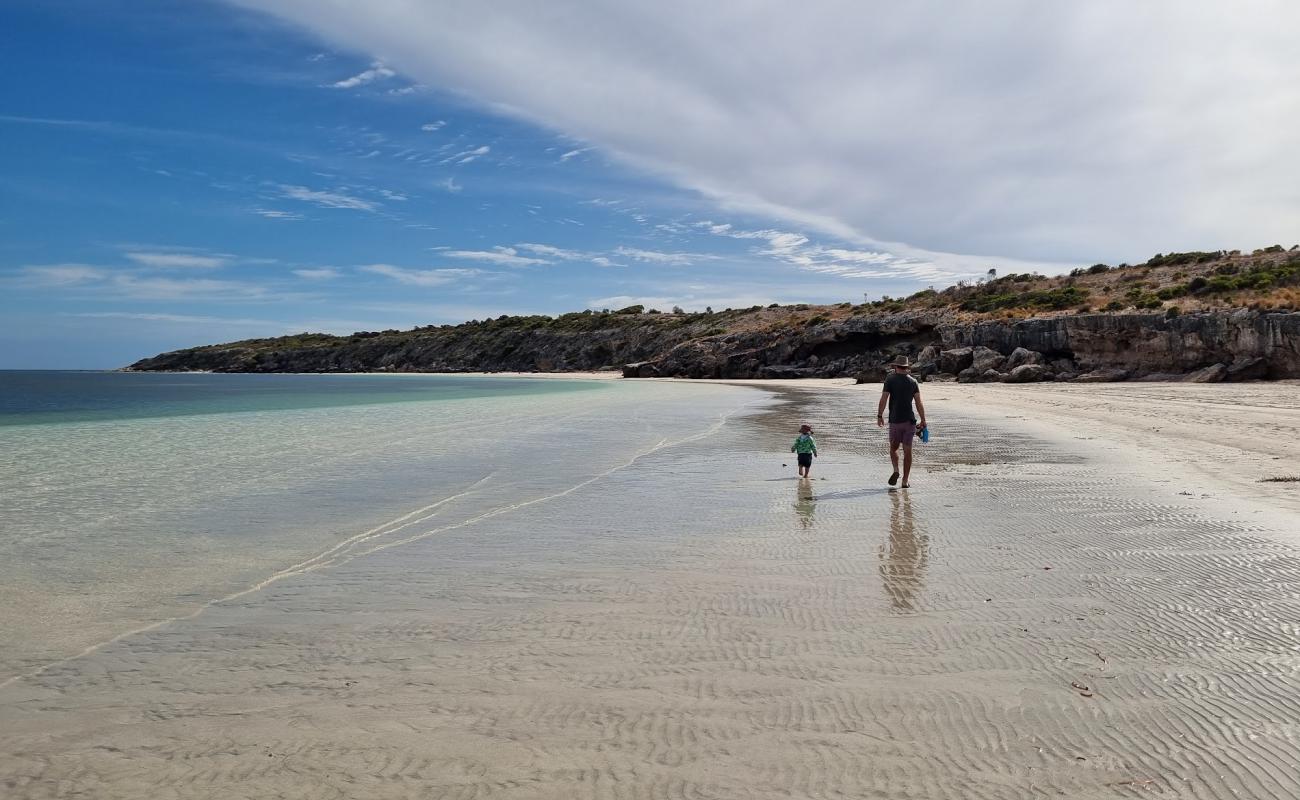 Foto de Farm Beach con arena brillante superficie