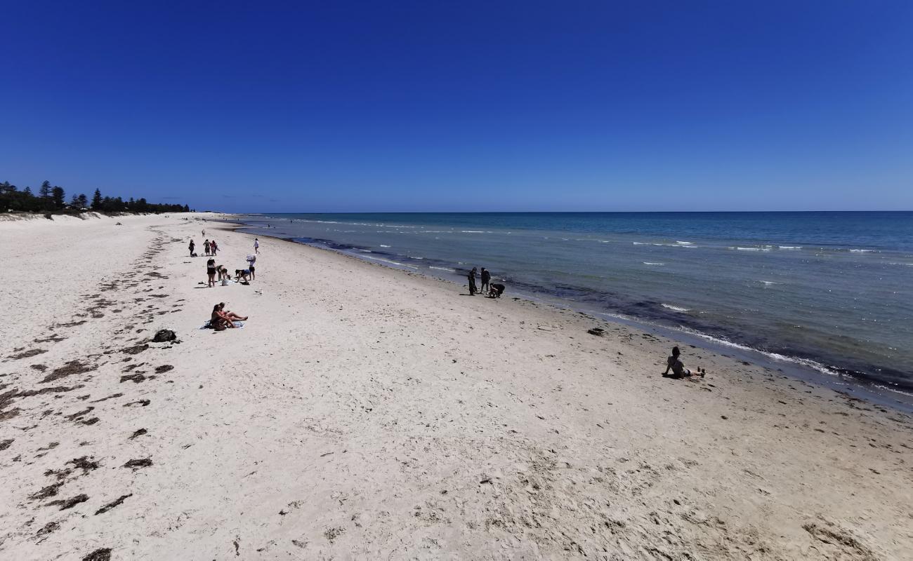 Foto de Semaphore Beach con arena brillante superficie