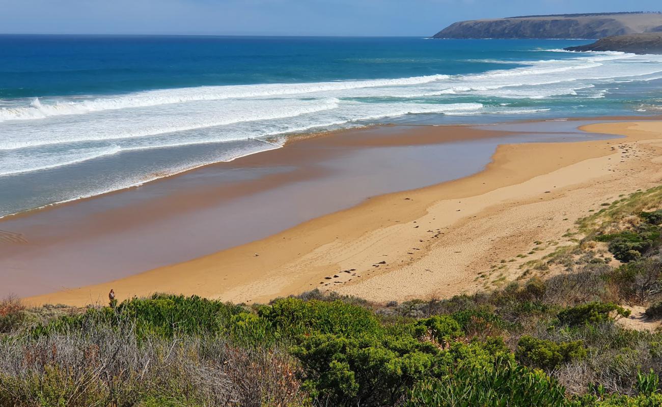 Foto de Parsons Beach con arena brillante superficie