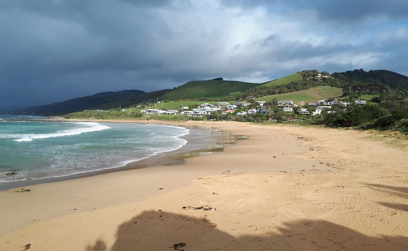 Foto de Skenes Creek Beach con arena brillante superficie