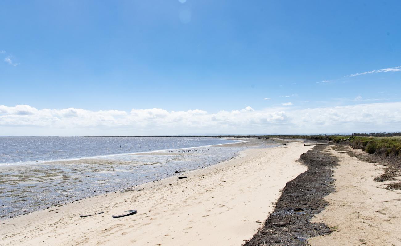 Foto de Lang Lang Beach con arena brillante superficie